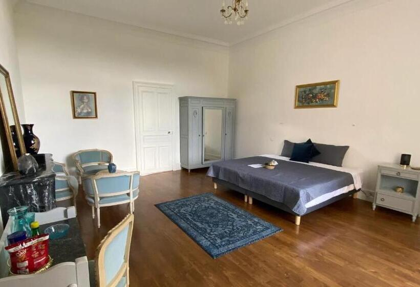 膳宿费 Chambres D Hôtes Au Château De Puycharnaud