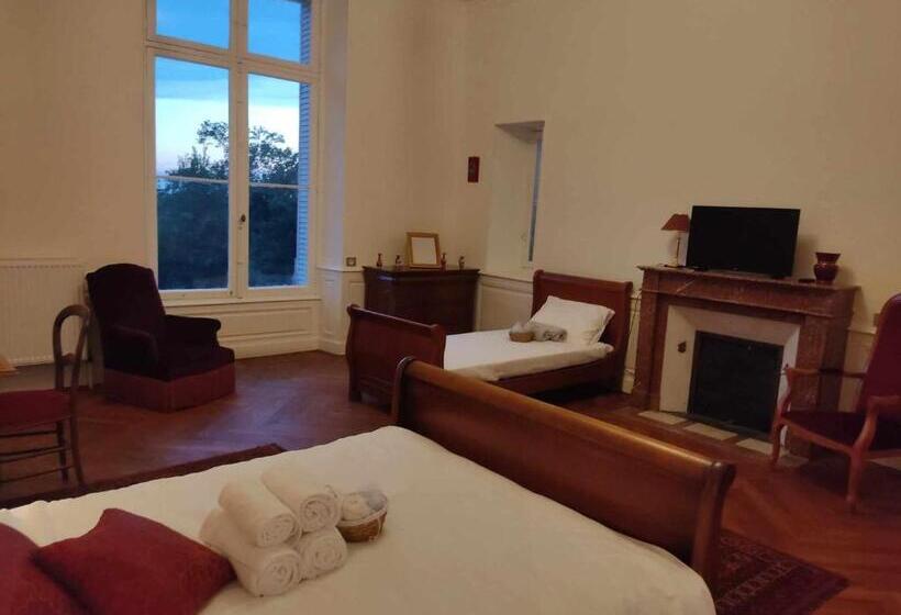 膳宿费 Chambres D Hôtes Au Château De Puycharnaud