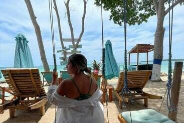 هاستل Freedom Beach Club