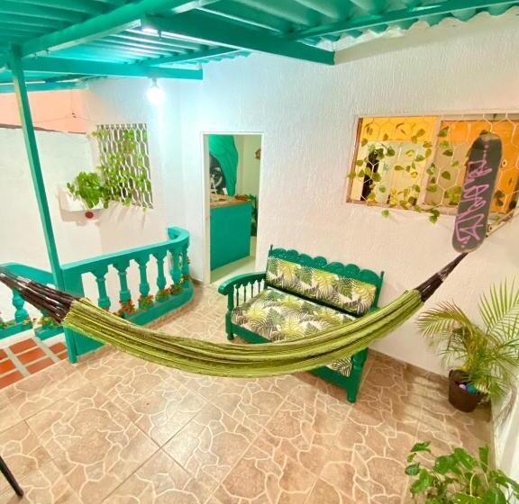 تختخواب و صبحانه Aurelia Compartida Hospedaje