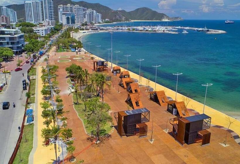 تختخواب و صبحانه Aurelia Compartida Hospedaje