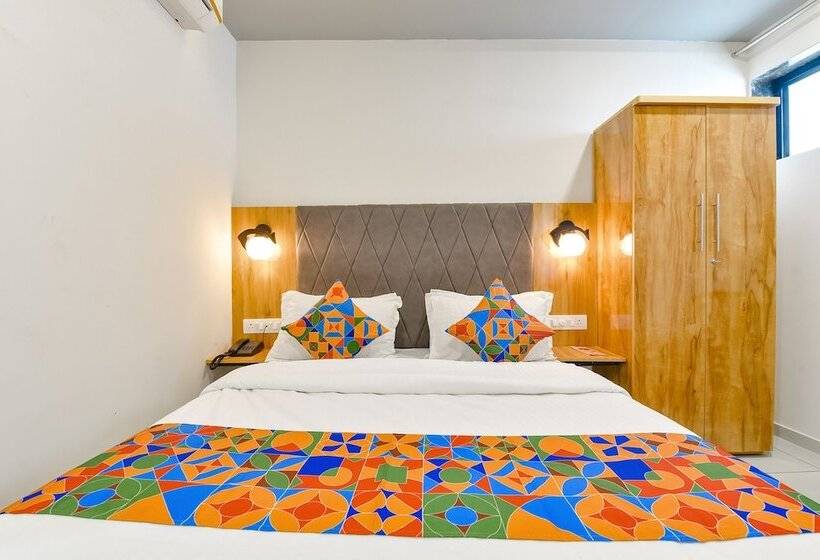 Fabhotel Royal City