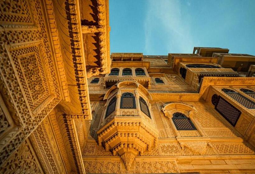 فندق Golden Rock Palace