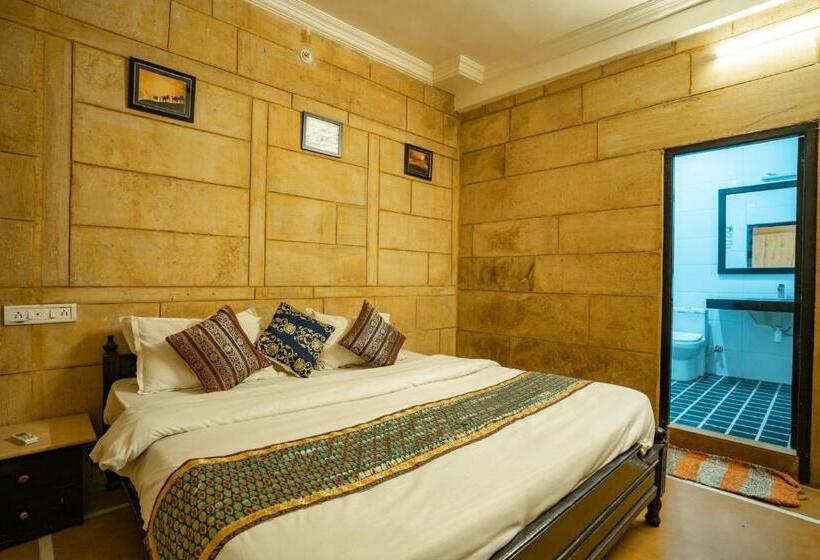 فندق Golden Rock Palace