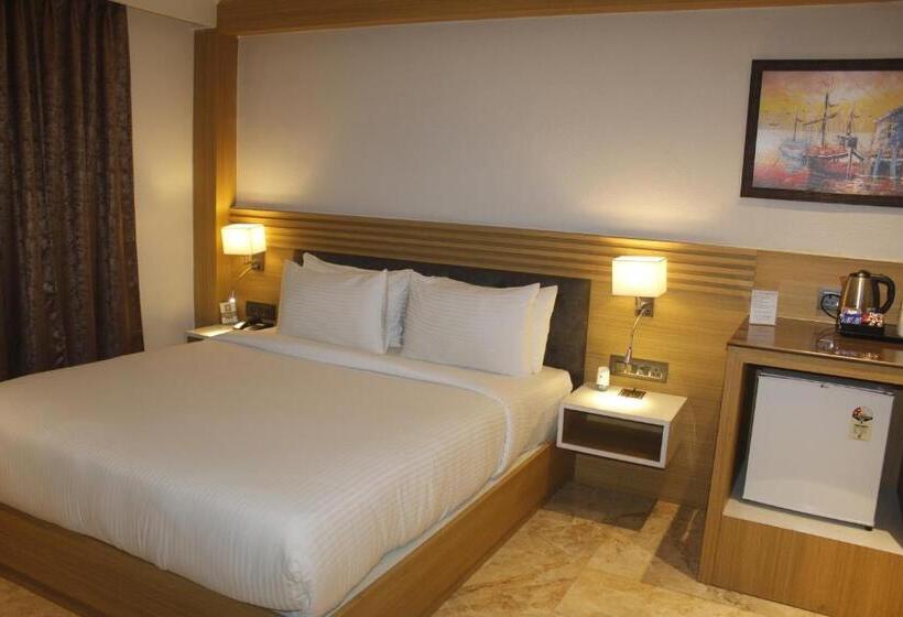 Отель Luxus Inn
