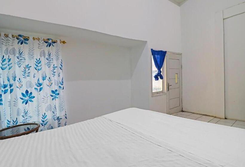 בית מלון כפרי Oyo 92484 Wisma Permata Syariah