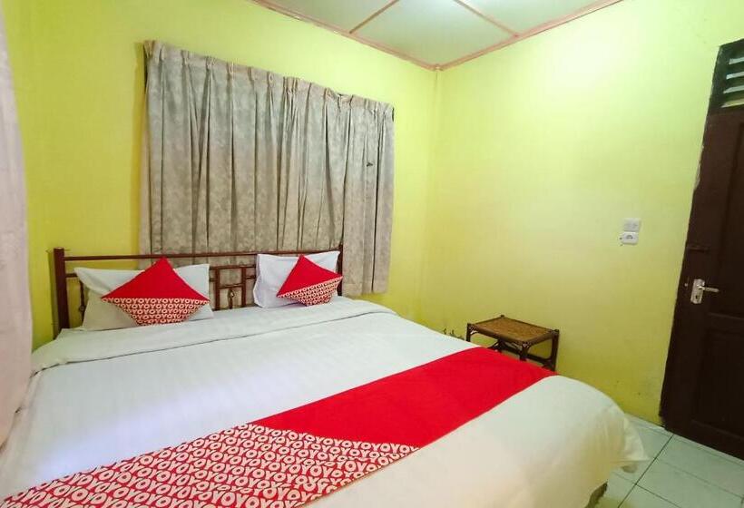 هتل Oyo 92503 Penginapan & Villa Sirait