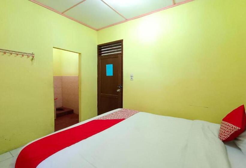 هتل Oyo 92503 Penginapan & Villa Sirait