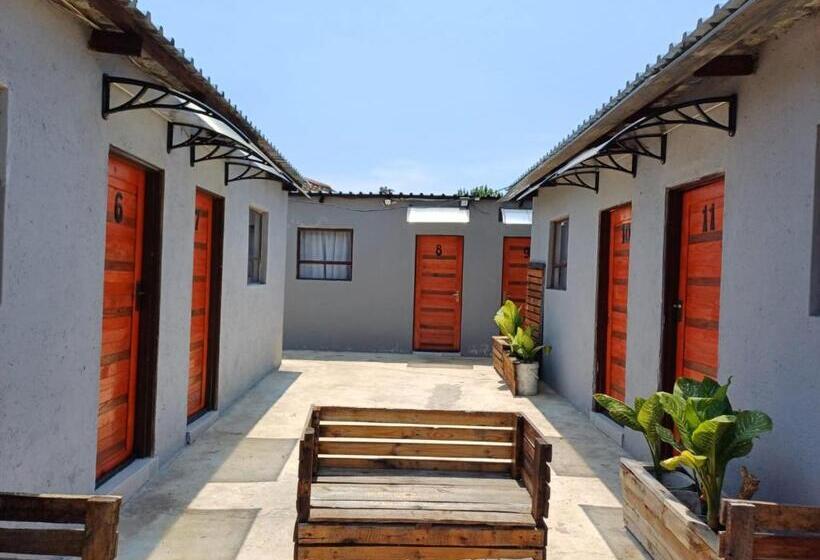 膳宿费 Executive Galaxy Guest House Nkowankowa Extension 2