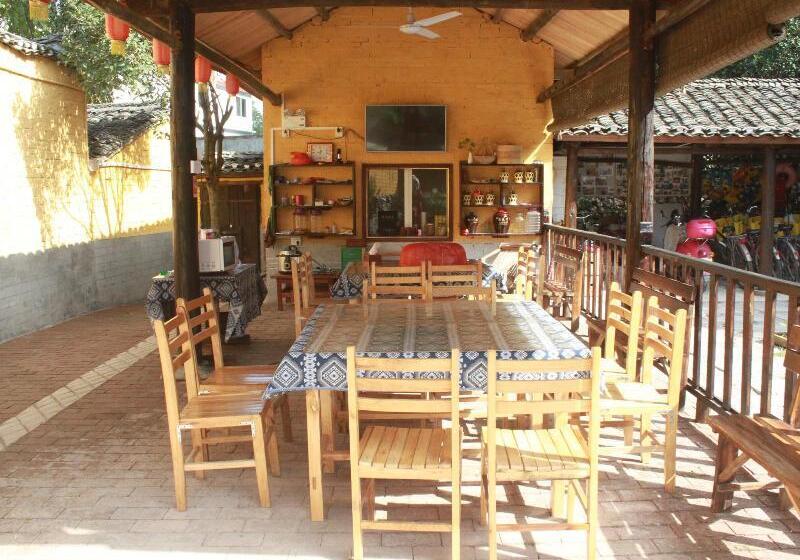 هاستل Yangshuo Loong Old House