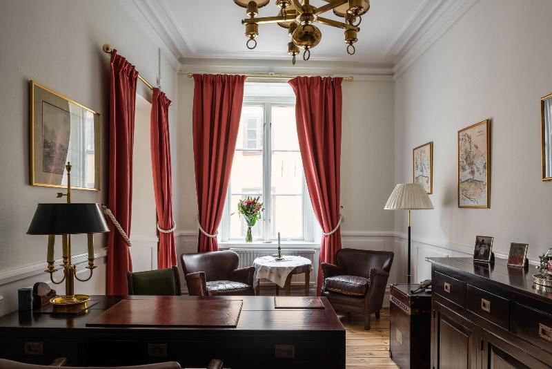تختخواب و صبحانه Castle House Inn