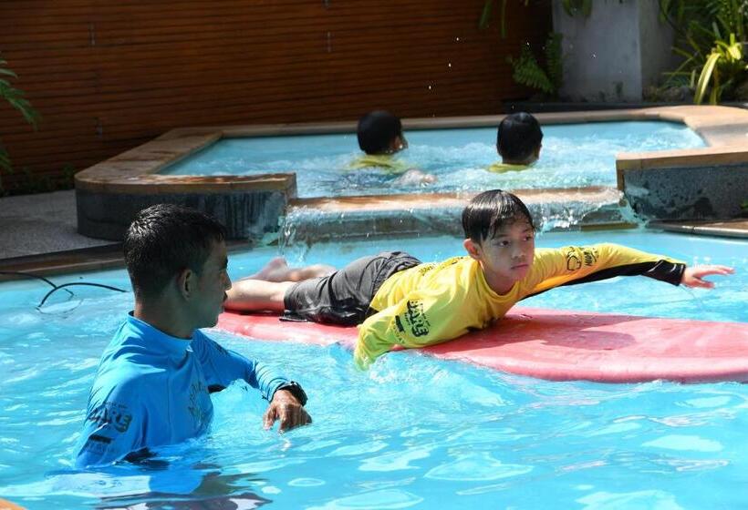 هتل Baan Andaman Sea Surf