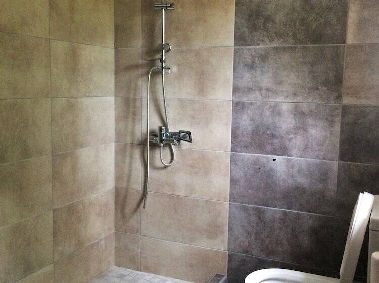 هتل Captains Studios & Apartments