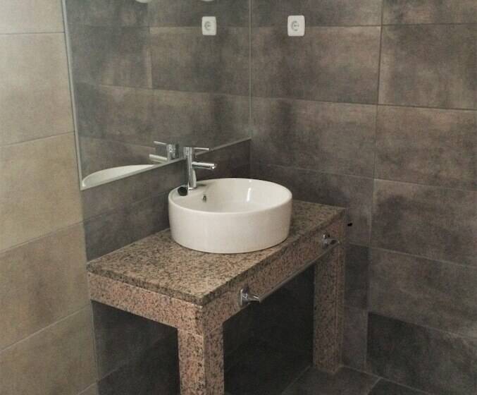 هتل Captains Studios & Apartments