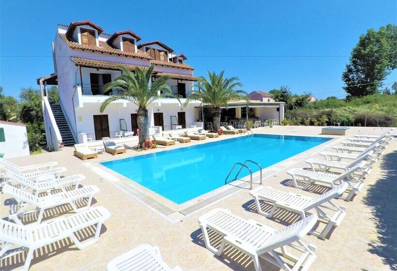 هتل Captains Studios & Apartments
