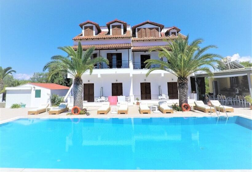 هتل Captains Studios & Apartments