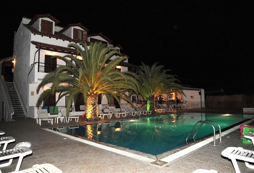 هتل Captains Studios & Apartments