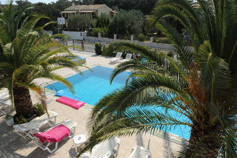 هتل Captains Studios & Apartments