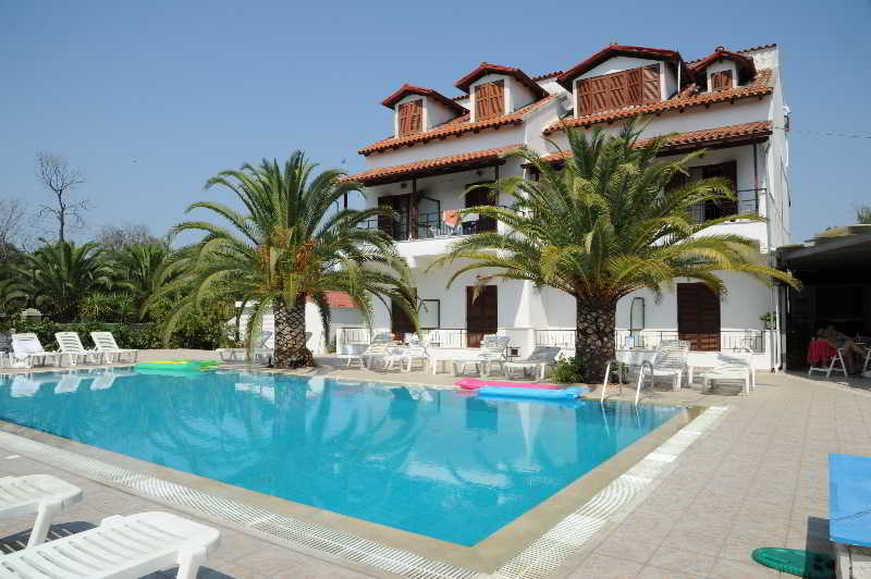 هتل Captains Studios & Apartments
