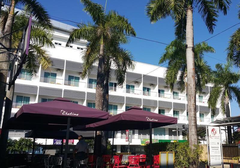 هتل Cenang Plaza Beach