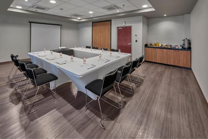 هتل City Express By Marriott San Luis Potosi Zona Industrial