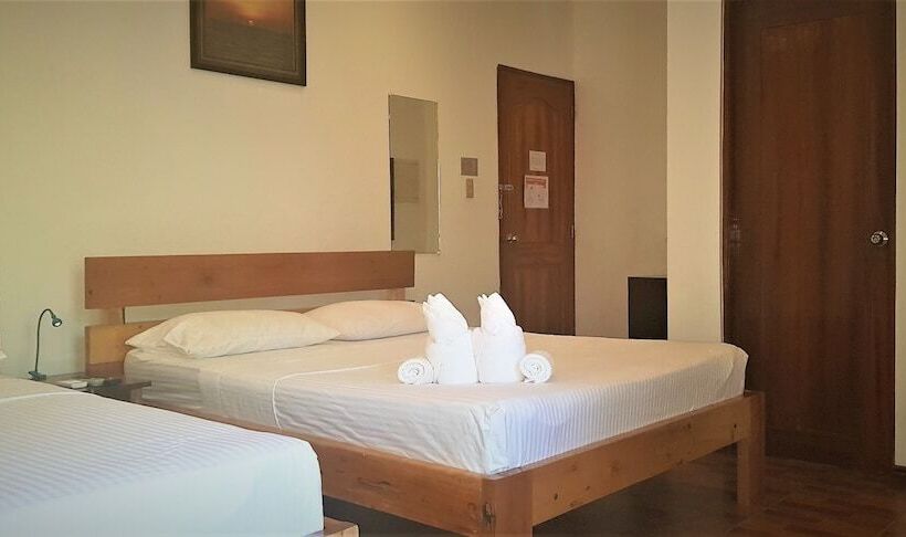 בית מלון כפרי Divegurus Boracay Beach Resort