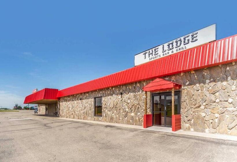 בית מלון כפרי Econo Lodge Inn & Suites Brookings