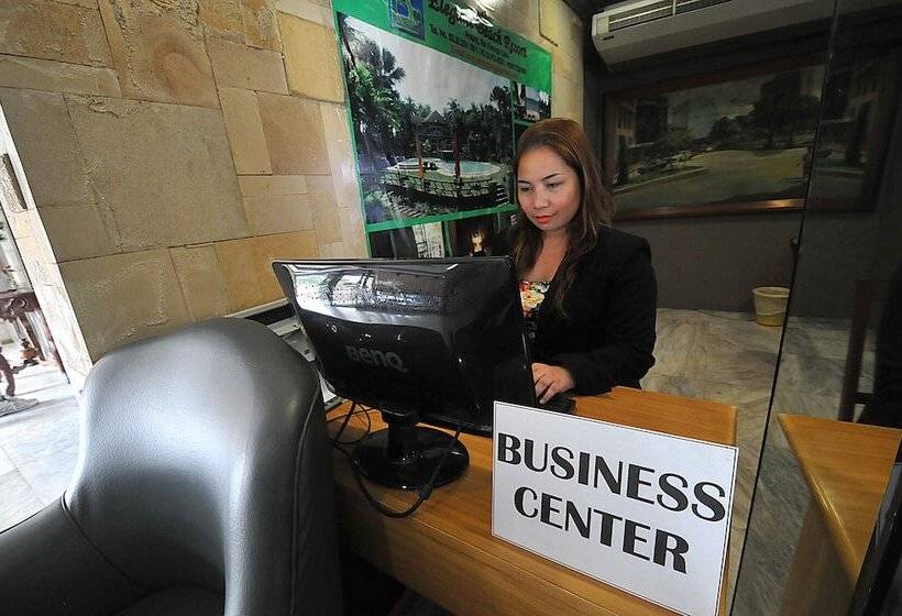 Fotos del hotel Elegant Circle Inn:  3