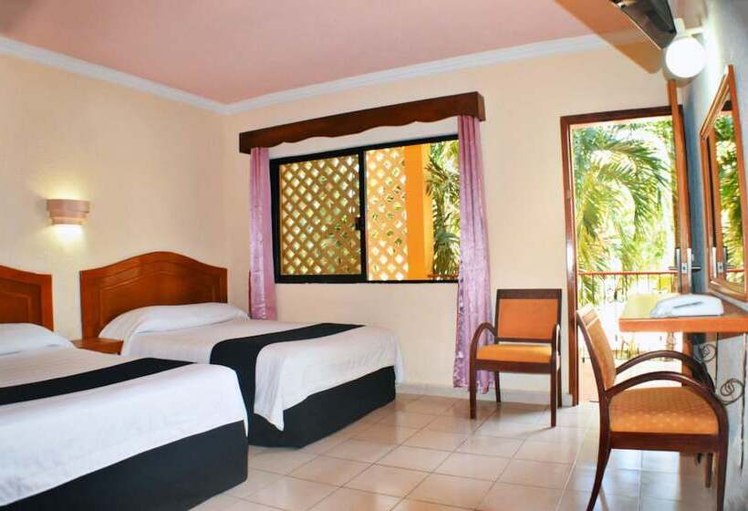 هتل Hacienda Sánchez
