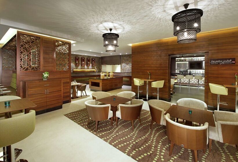 Fotos del hotel Hilton Garden Inn Dubai Al Muraqabat  Deira:  38