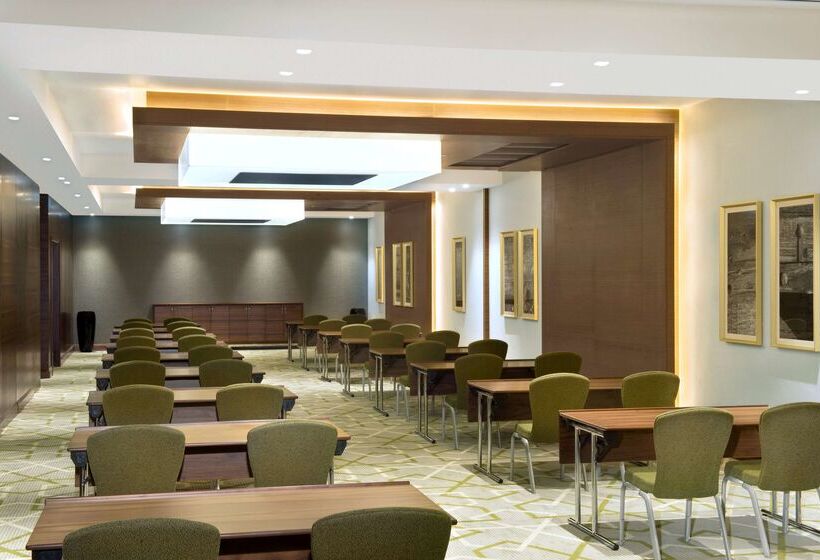 Fotos del hotel Hilton Garden Inn Dubai Al Muraqabat  Deira:  43