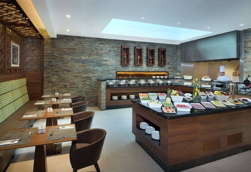 Fotos del hotel Hilton Garden Inn Dubai Al Muraqabat  Deira:  31