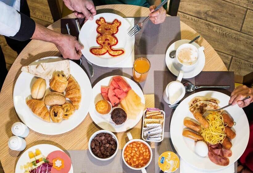 Fotos del hotel Ibis Styles Dragon Mart Dubai:  18