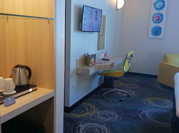 Fotos del hotel Ibis Styles Dragon Mart Dubai:  53