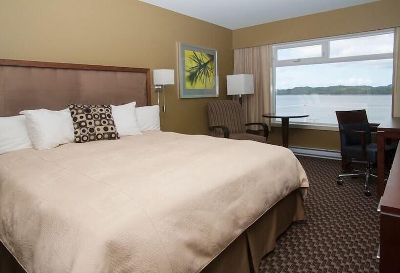 هتل Inn On The Harbour