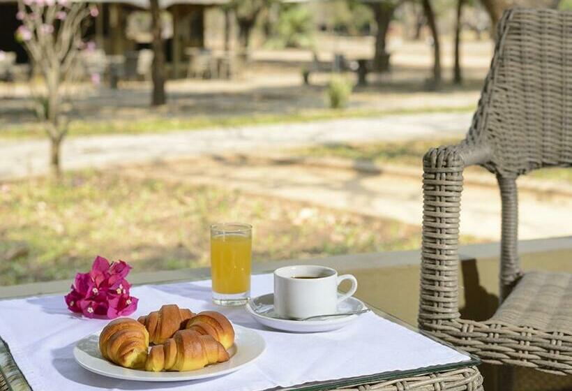 בית מלון כפרי Montebelo Gorongosa Lodge & Safari