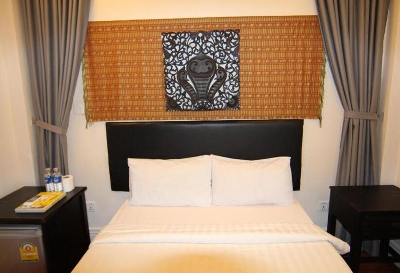 هتل Naga Angkor Hostel