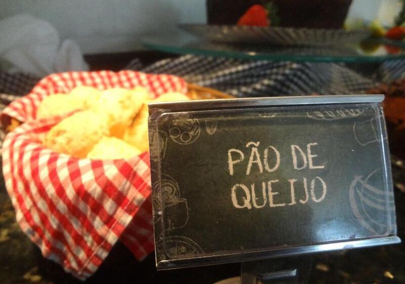 ホテル Novo Hamburgo Business