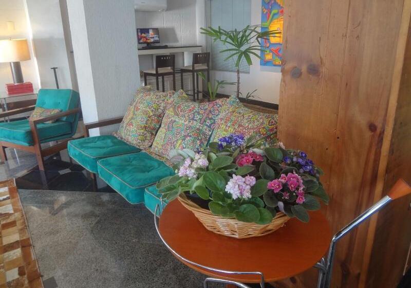 ホテル Novo Hamburgo Business