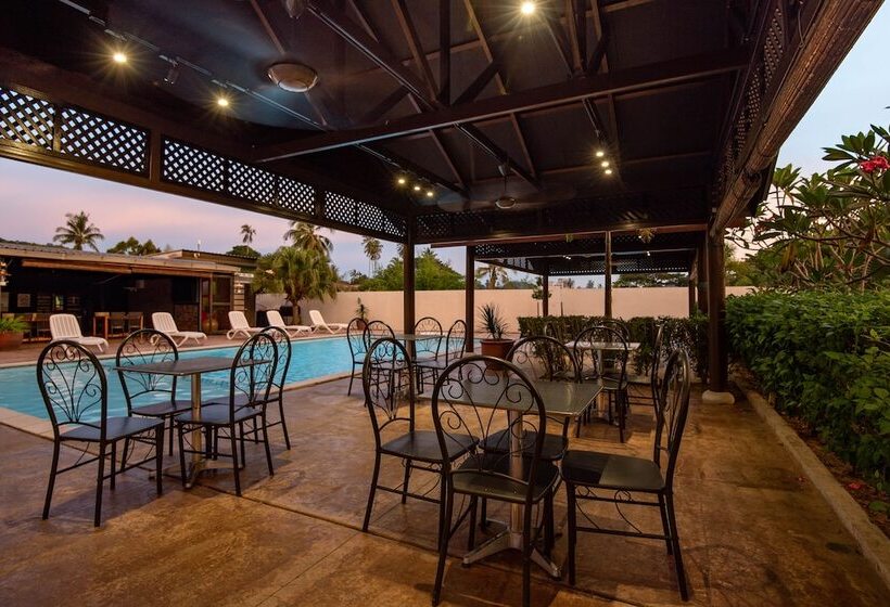 هتل Riverra Inn Langkawi
