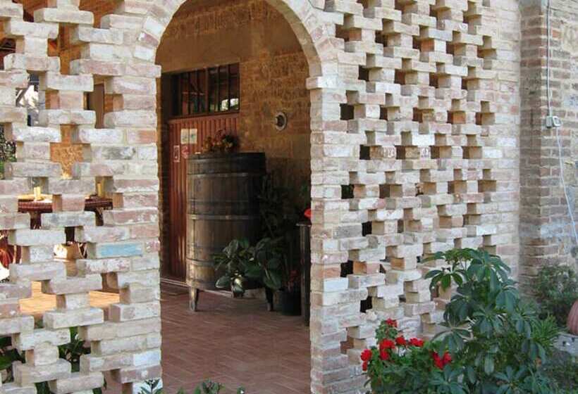 هتل روستایی Agriturismo Antica Torre