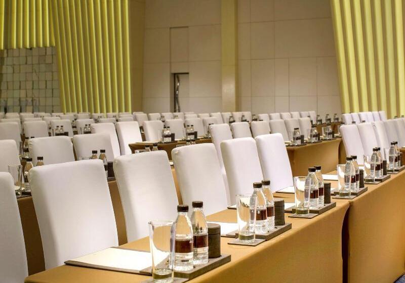 هتل Sofitel Kunming