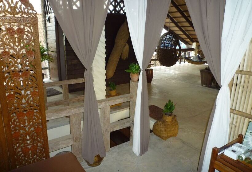 هتل The Mangrove Hideaway Koh Chang