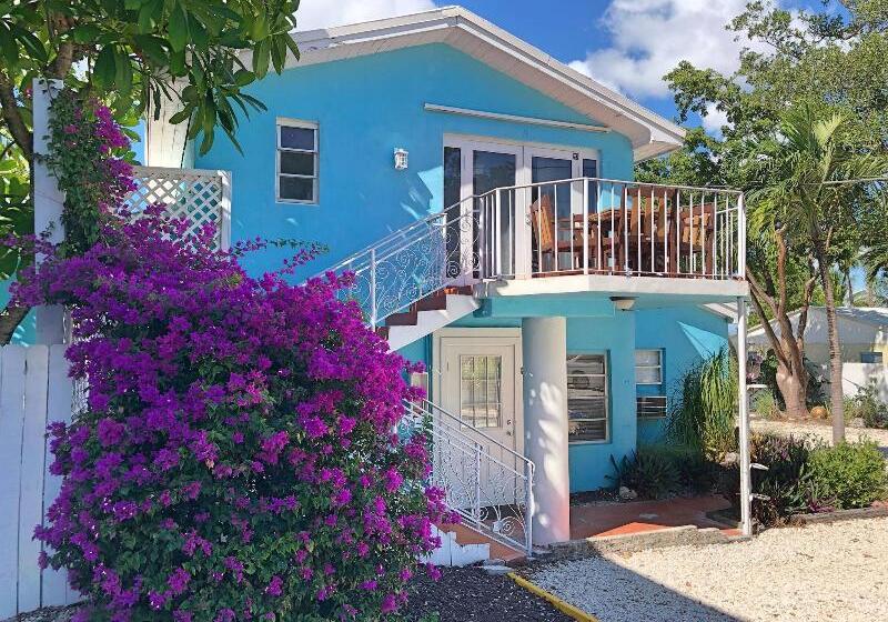 فندق The Pelican Key Largo Cottages