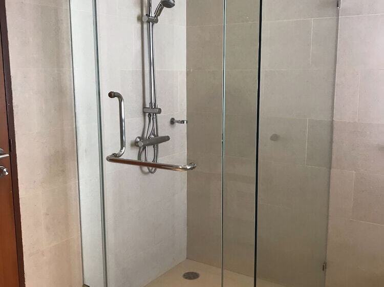 هتل The Privilege Residence