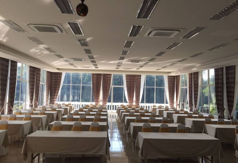 Pechmaneekan Beach Resort