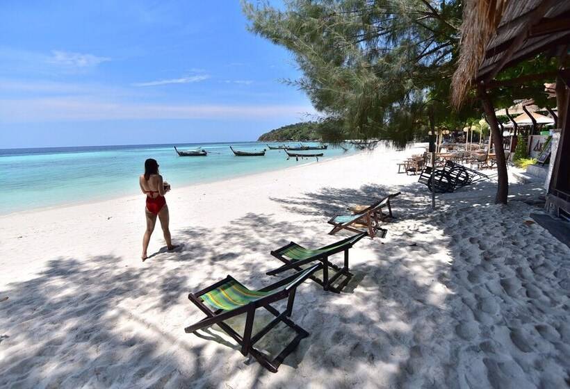 پانسیون Green View Beach Resort