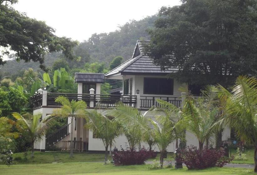 استراحتگاه Papai Country Lodge Sha