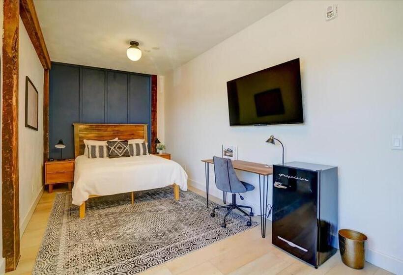 فندق صغير 205   Queen Suite