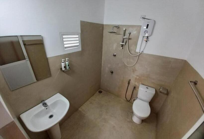 تختخواب و صبحانه Couple Rooms In Negombo